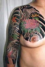 入れ墨　和彫り　胸