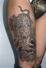 入れ墨　和彫り　足