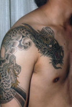 入れ墨　和彫り　腕