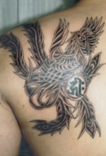 入れ墨　和彫り　背中