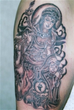 入れ墨　和彫り　腕