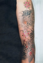 入れ墨　和彫り　腕