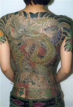 入れ墨　和彫り　背中