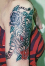 刺青洋彫り　腕