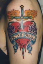 タトゥー 洋彫り 腕