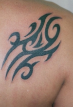 タトゥー 洋彫り  背中