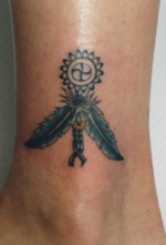 タトゥー 洋彫り 足