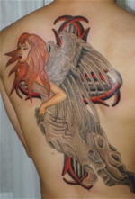 タトゥー 洋彫り  背中