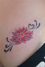 タトゥー 洋彫り 胸