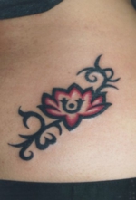 タトゥー 洋彫り 腰