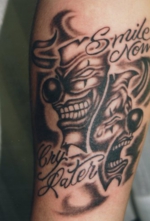 タトゥー 洋彫り 足